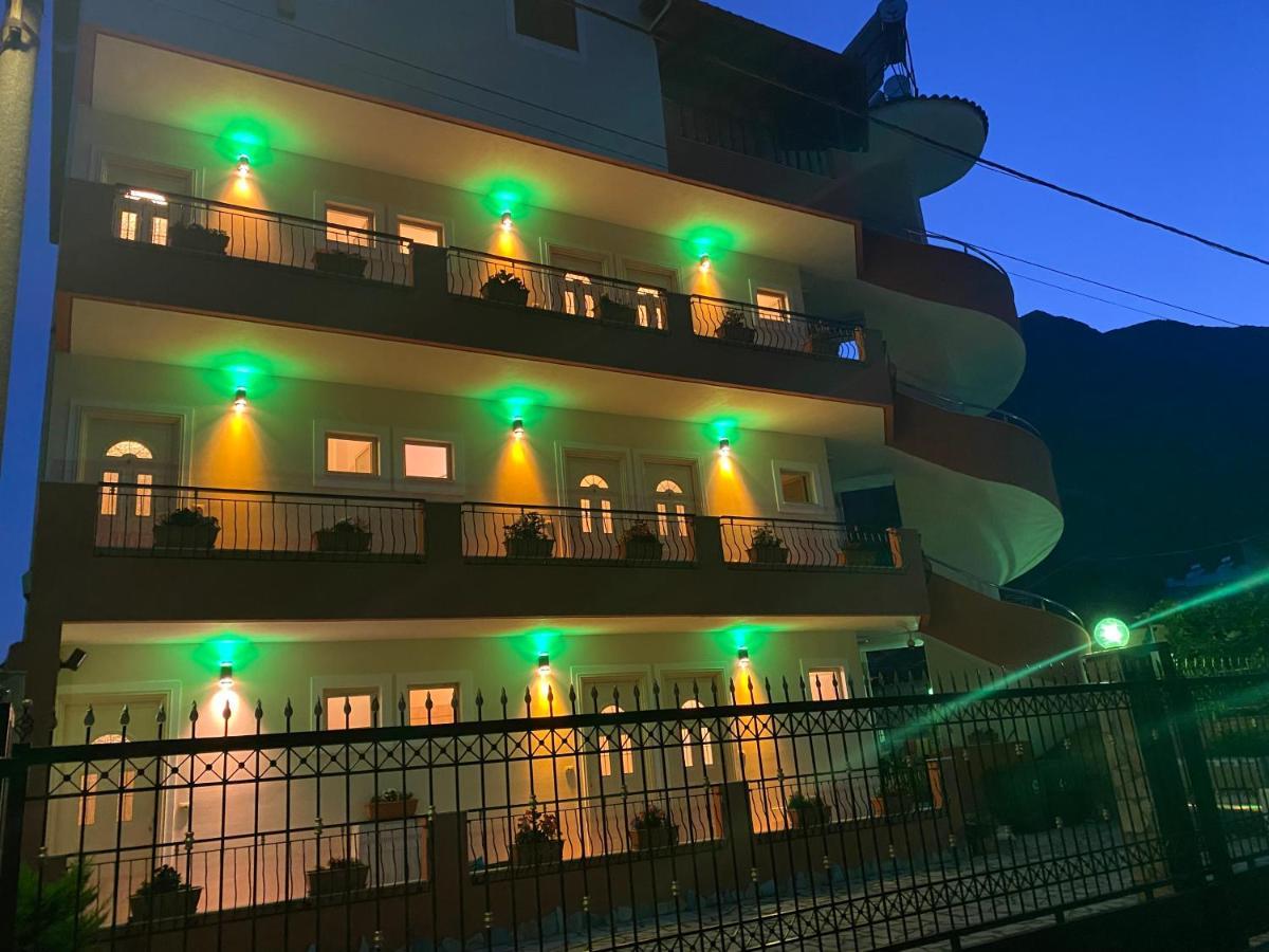 Golden Beach Apartments