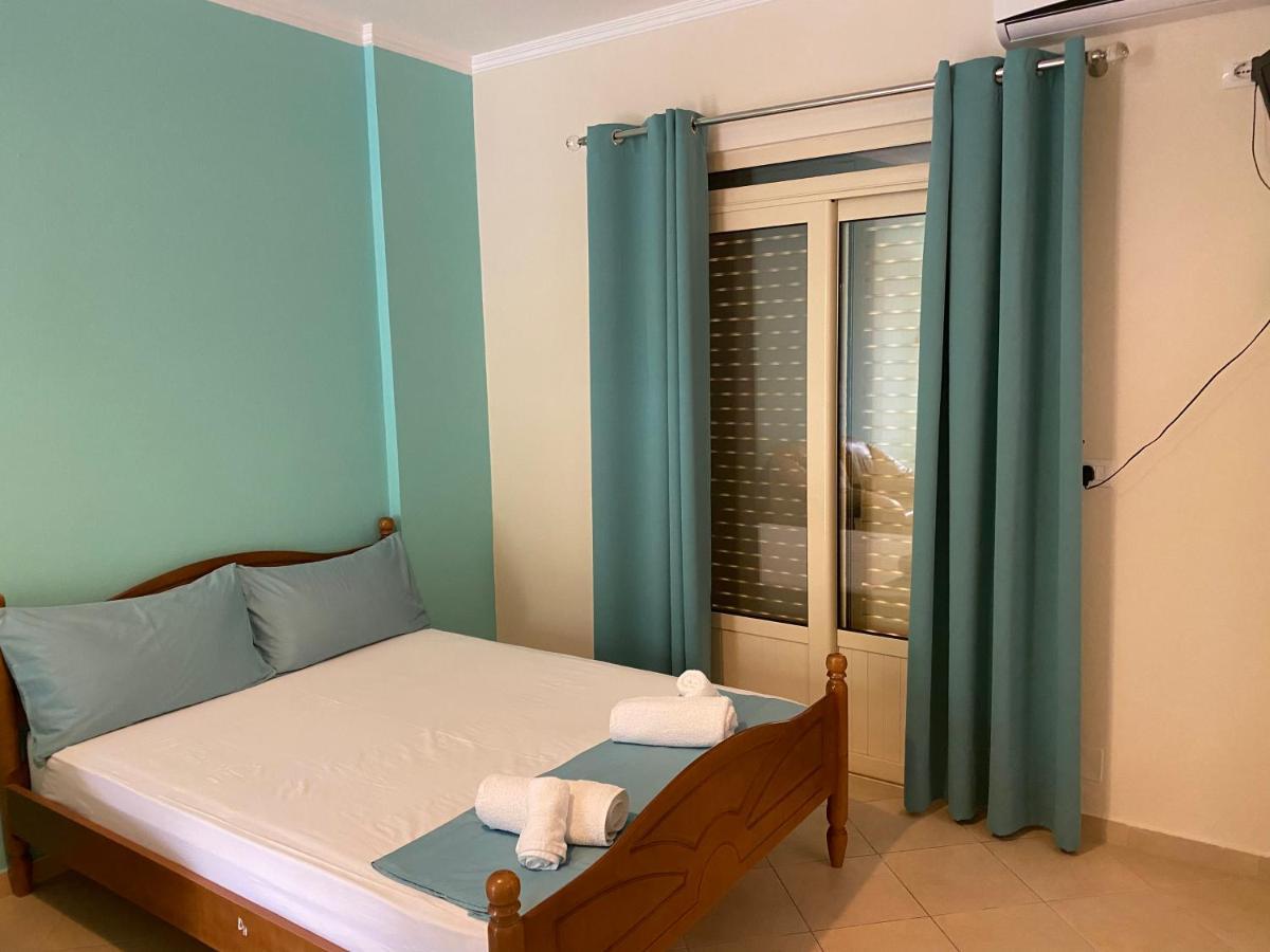 Golden Beach Apartments * Borsh