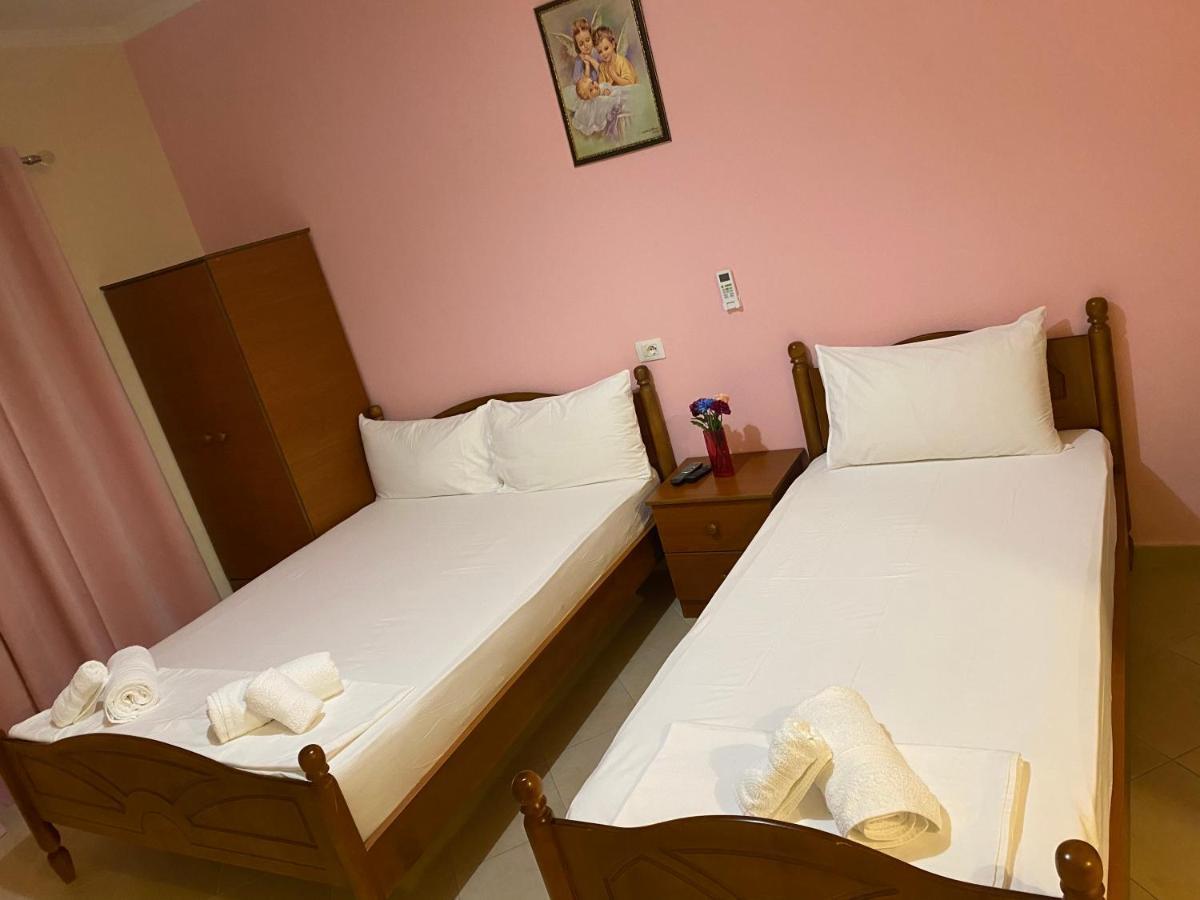 Golden Beach Apartments *