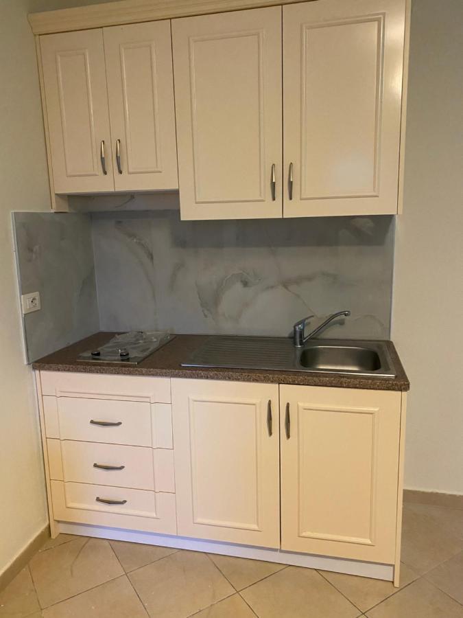 Golden Beach Apartments *
